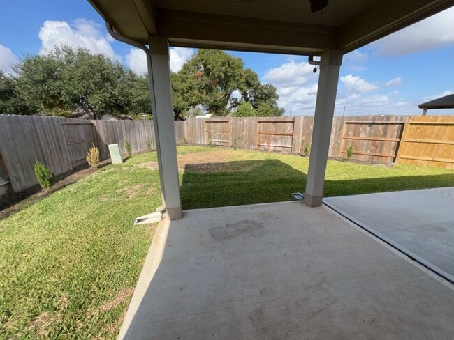 Building Photo - 2885 Grand Anse Dr