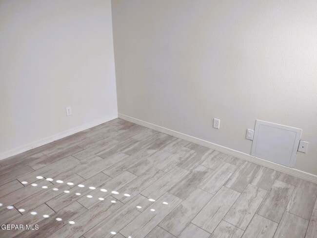 Building Photo - 2828 Bear Rock Pl