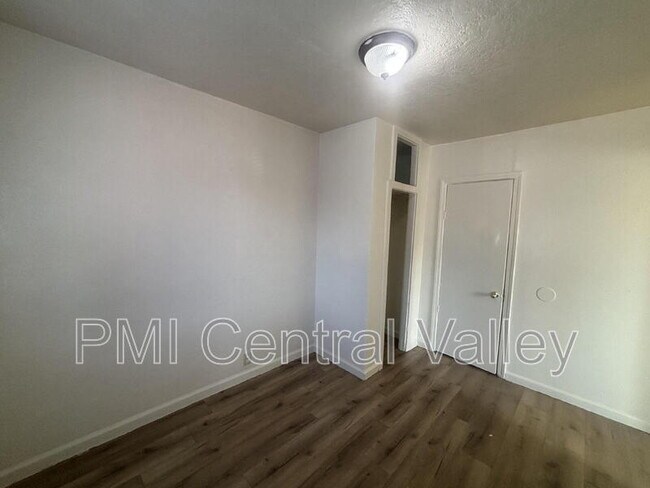 Building Photo - 1302 N Filbert St