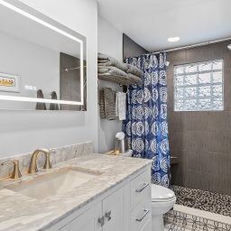 Building Photo - 317 E Homer St