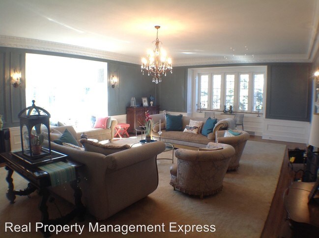 Building Photo - 1 W Penmarch Pl