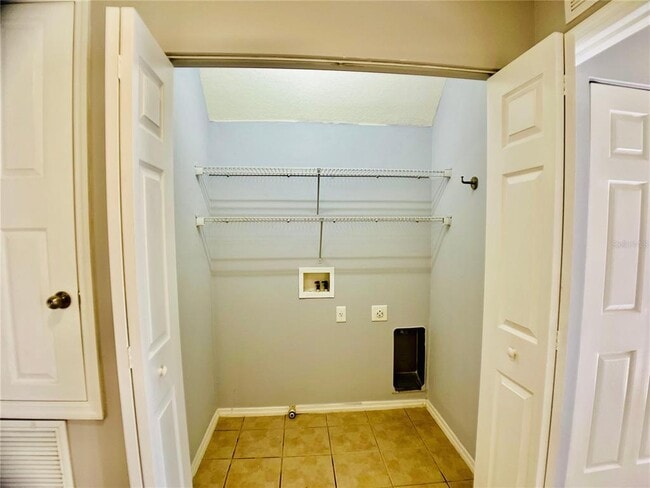 Building Photo - 1053 Chalcedony St