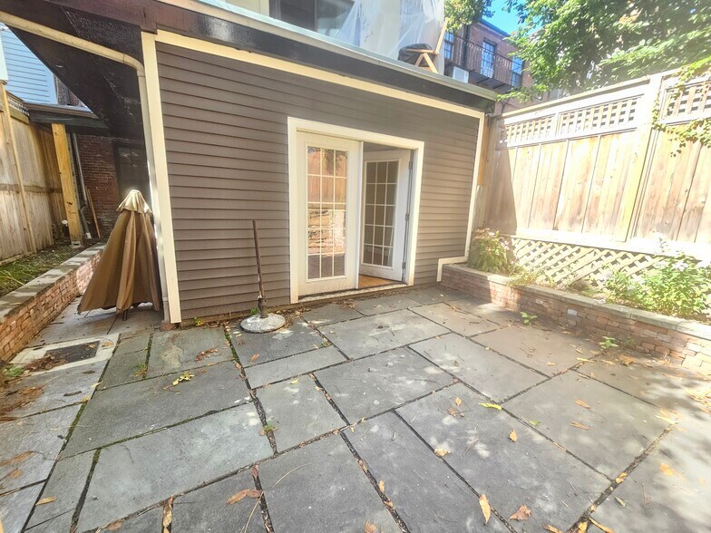 Building Photo - 24 Fayette St