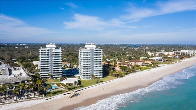 Building Photo - 3554 Ocean Dr
