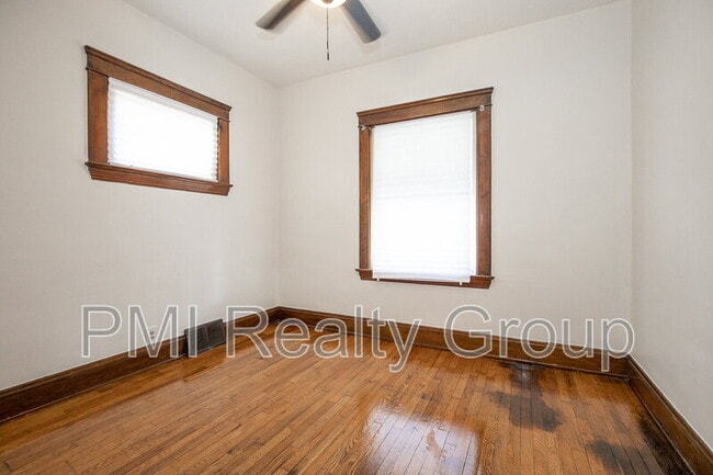 Building Photo - 2936 E 128th St