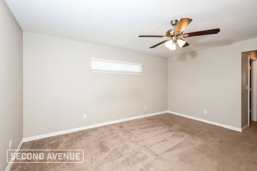 Building Photo - 846 Carnation Ave SE