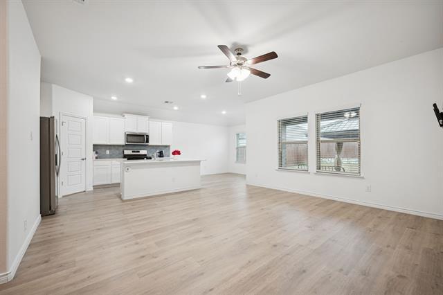 Building Photo - 907 Marigold St