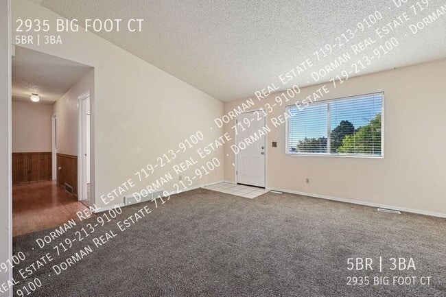 Building Photo - 2935 Big Foot Ct