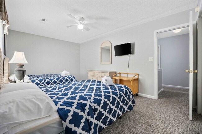 Building Photo - 111B S Yaupon Dr