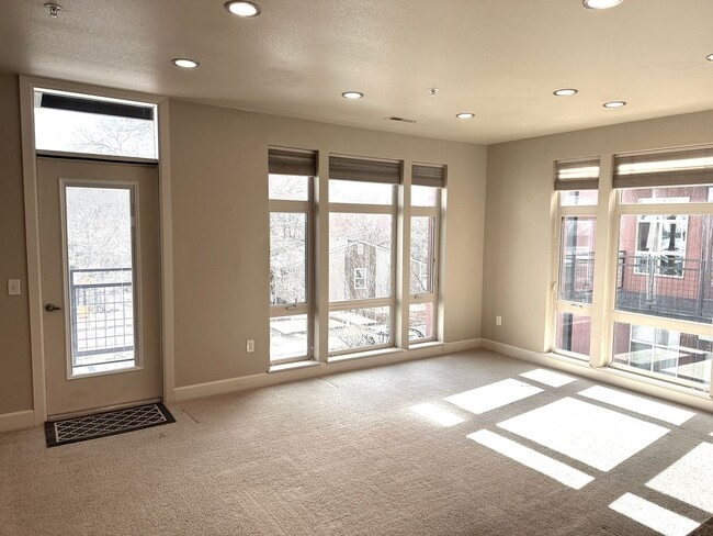 Building Photo - Downtown Boise Condo Living