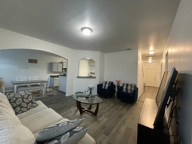 Building Photo - 11133 Panther Ct