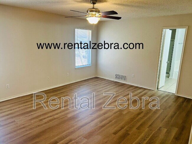 Building Photo - 5641 Springtide Dr