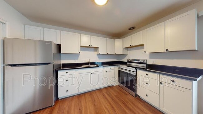 Primary Photo - 2405 Old Eureka Way