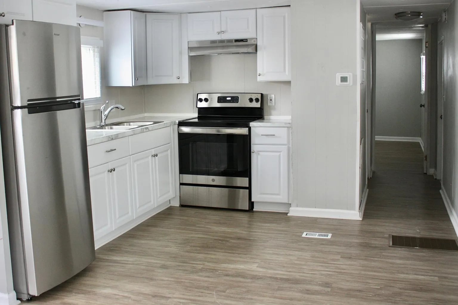 Building Photo - 415 W Limestone Rd