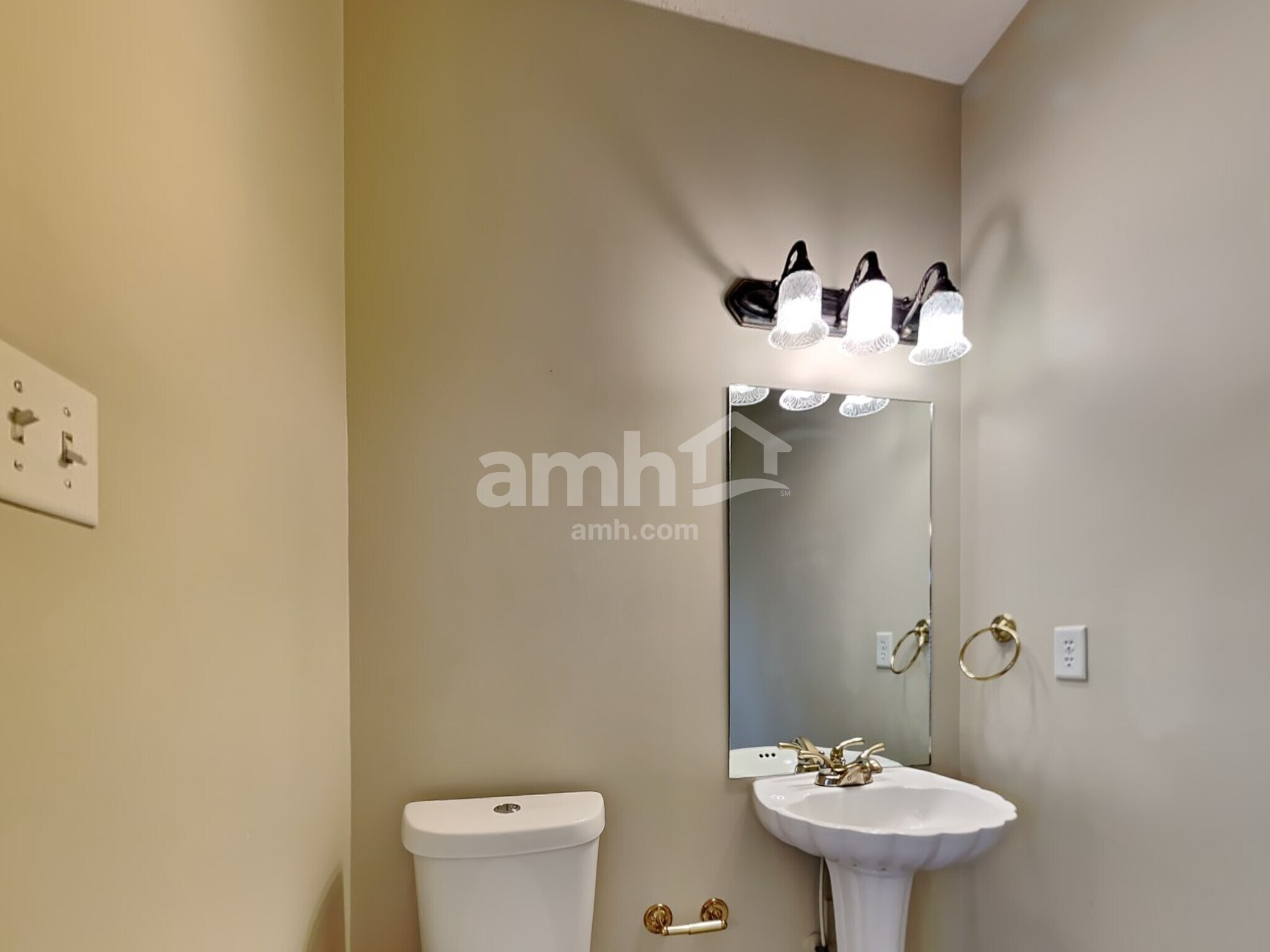 Building Photo - 9846 Alexanders Ridge Dr