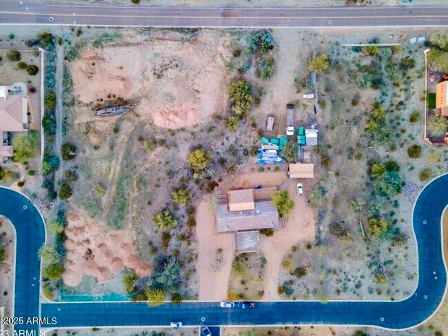 Building Photo - 1750 W Pearce Rd