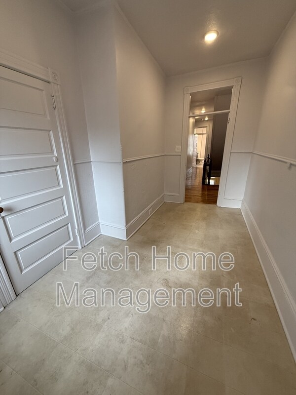 Building Photo - 125 E State St