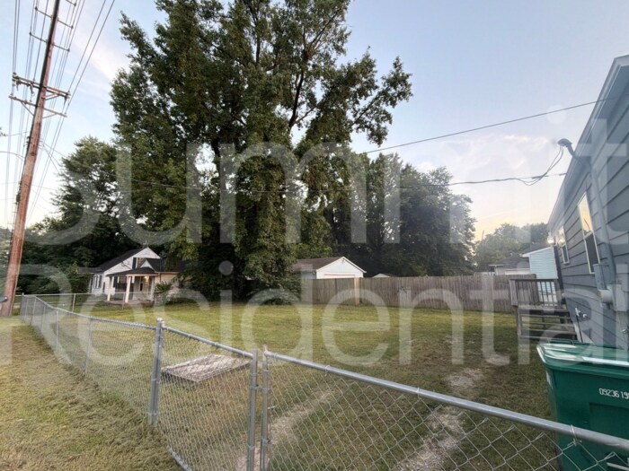 Building Photo - 4713 Walnut Grove Ave
