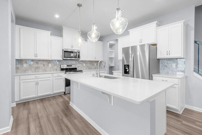Building Photo - Modern Comfort, Effortless Living & Unbeatable Convenience in Northfield Crossing 3BR/2.5BA, 2 Ca...