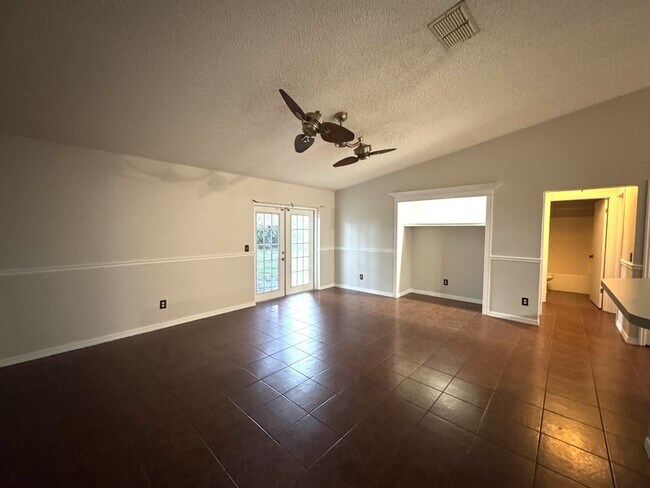 Building Photo - 2728 Corrigan Dr