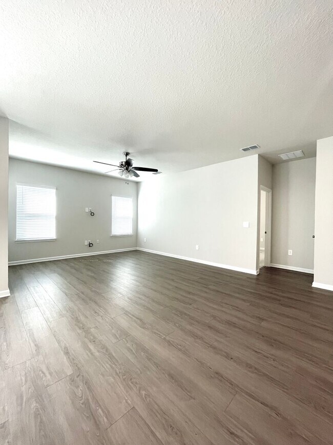 Building Photo - Move In June 16th! Brand New Construction ...