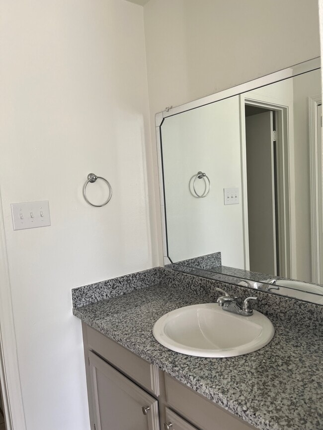 Building Photo - 7091 Perkins Pl Ct