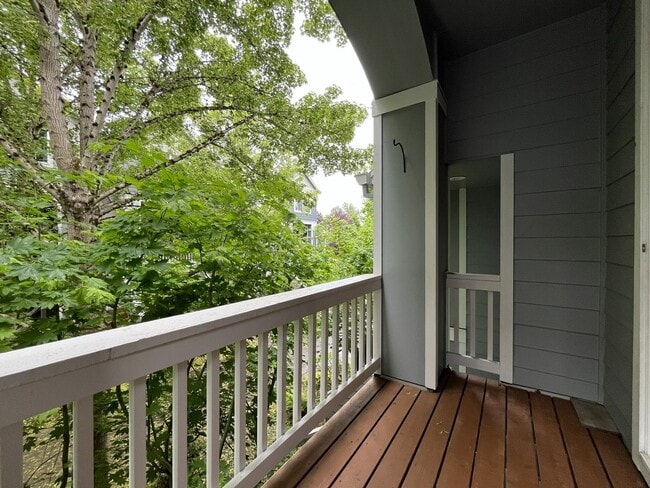 Building Photo - Modern 2 Bedroom + Bonus Room Townhome Near Nike with Dual En Suites, Balcony & Attached Garage