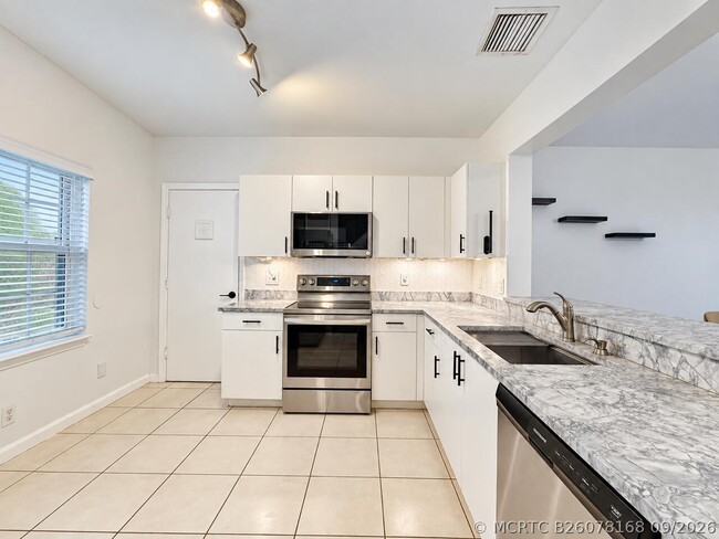 Building Photo - 9491 Stanley Ln