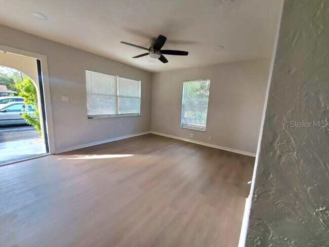 Building Photo - 4387 Sibley Bay St