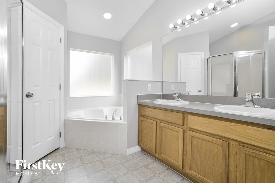 Building Photo - 5374 Florence Harbor Dr