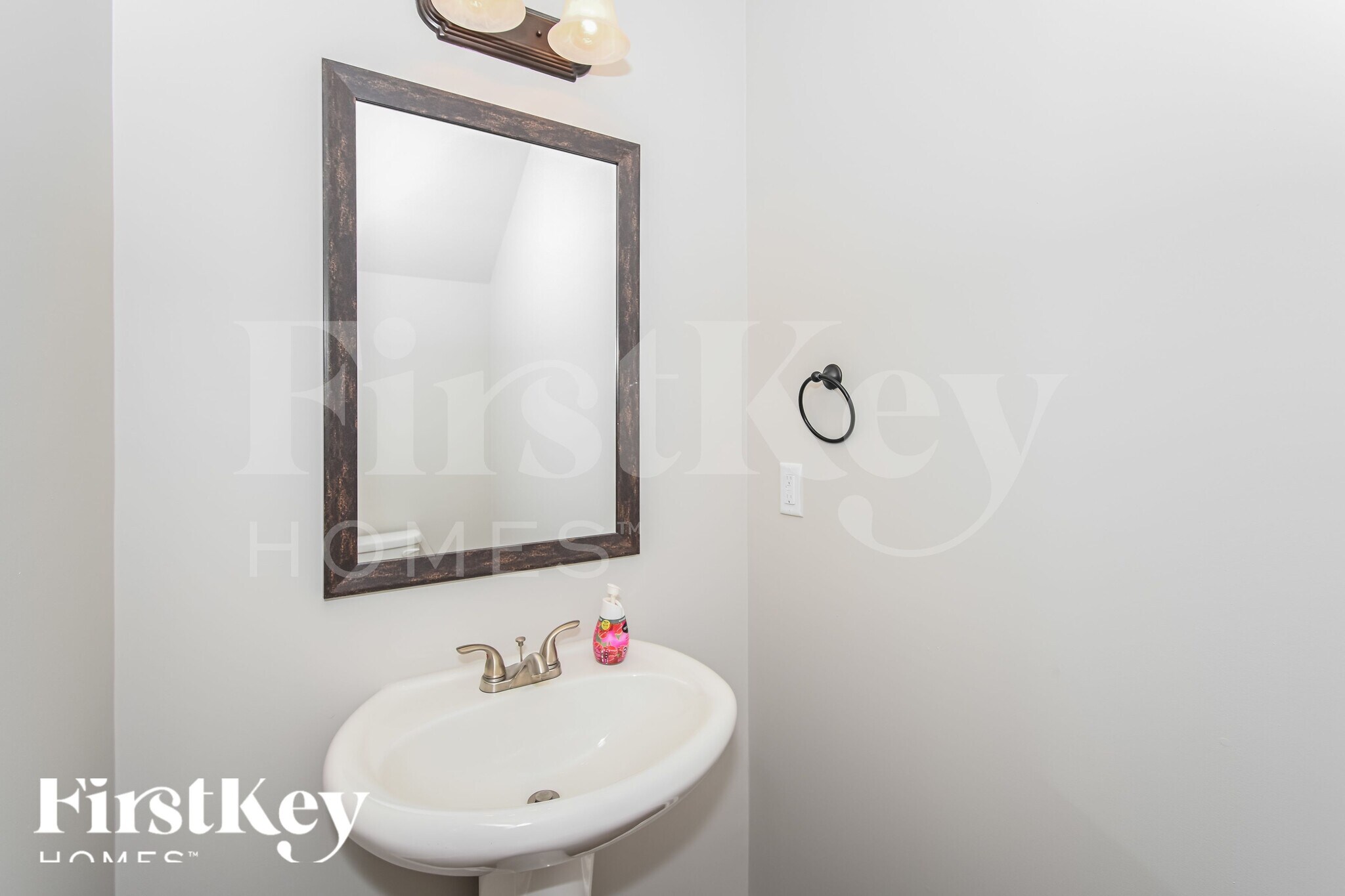 Building Photo - 1087 Sly Fox Run