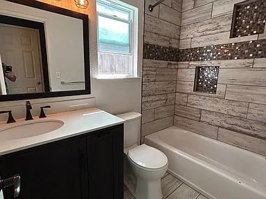 Building Photo - single-family home located in a cul-de-sac