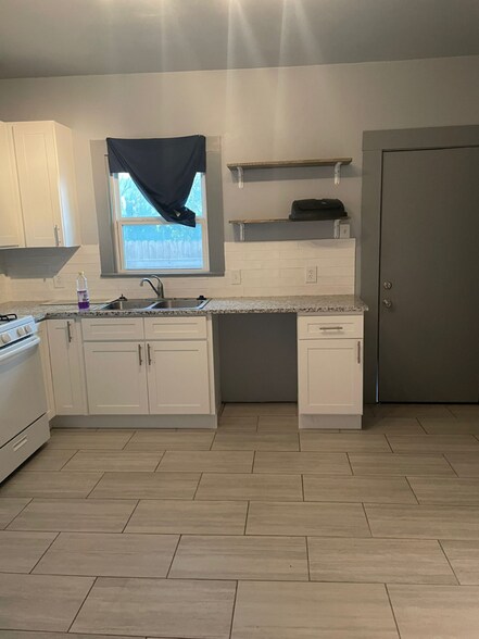 Primary Photo - 2317 N 15th St