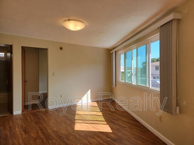 Building Photo - 3415 Kalua Rd