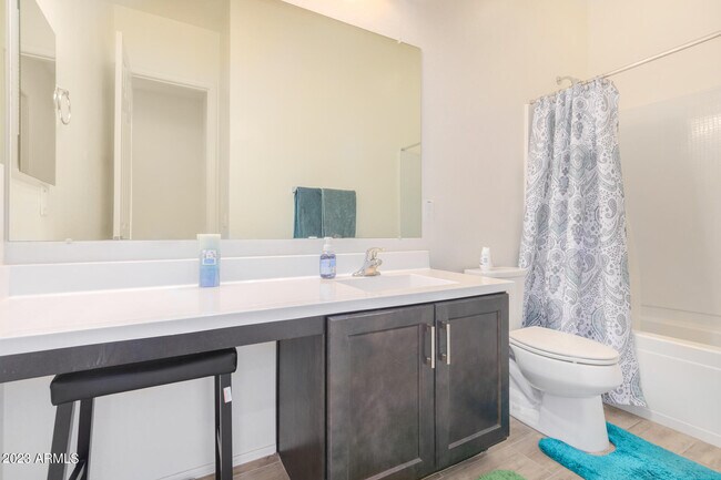 Building Photo - 7322 W Phelps Rd