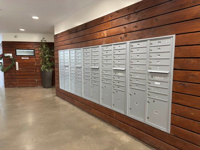 Building Photo - 217 Newark Ave