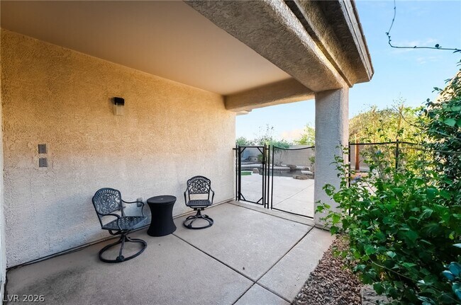 Building Photo - 2676 Lochleven Way