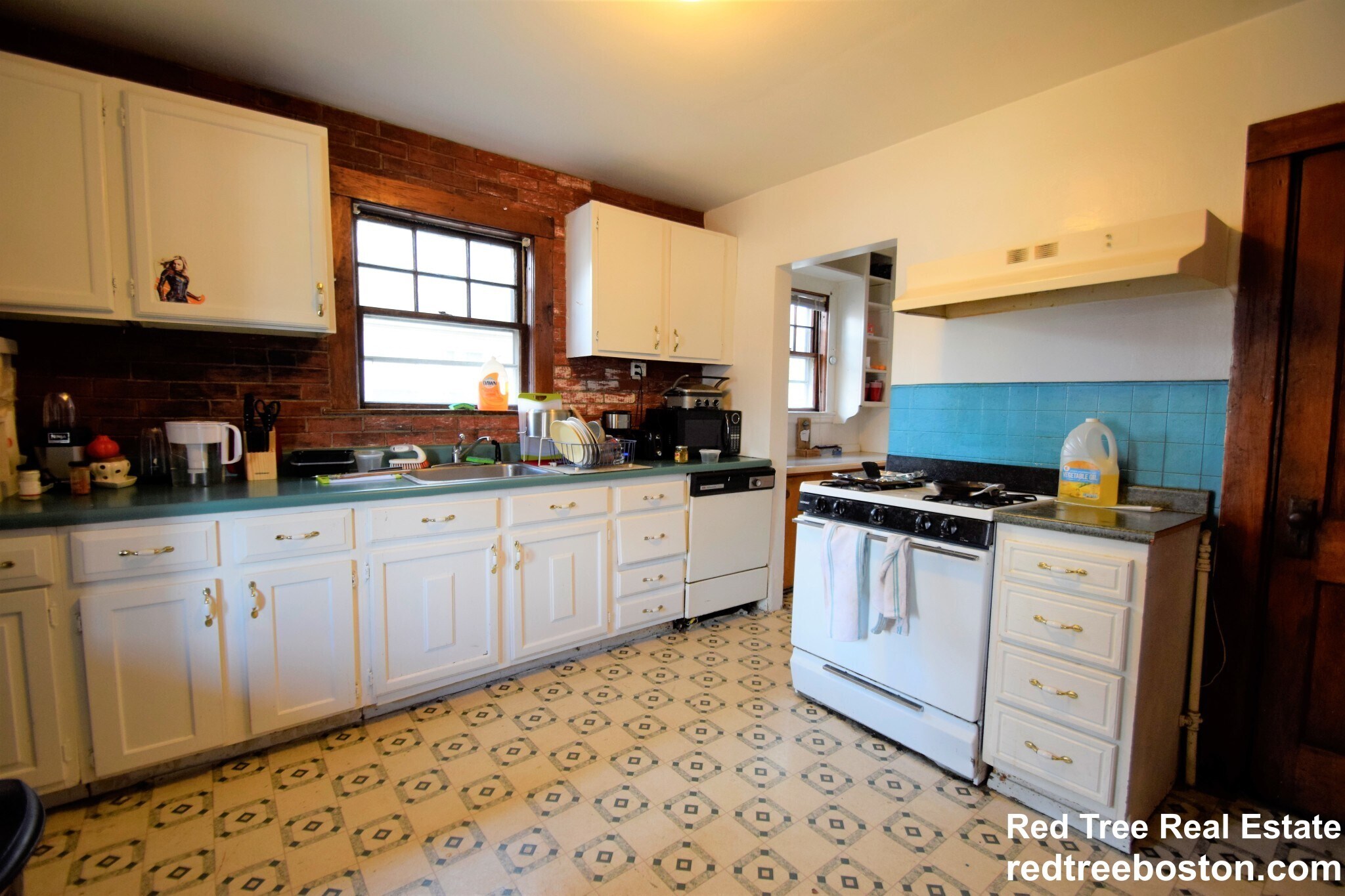 Building Photo - 81 Beechcroft St