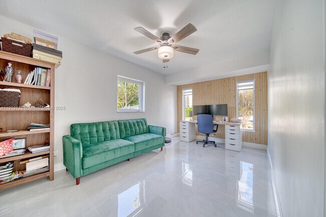 Building Photo - 10520 SW 46th Terrace