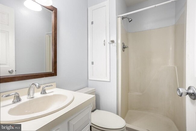 Building Photo - 912 Allenview Dr