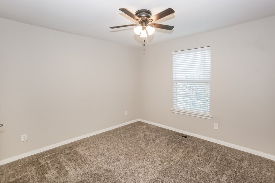Building Photo - 4825 Breden St