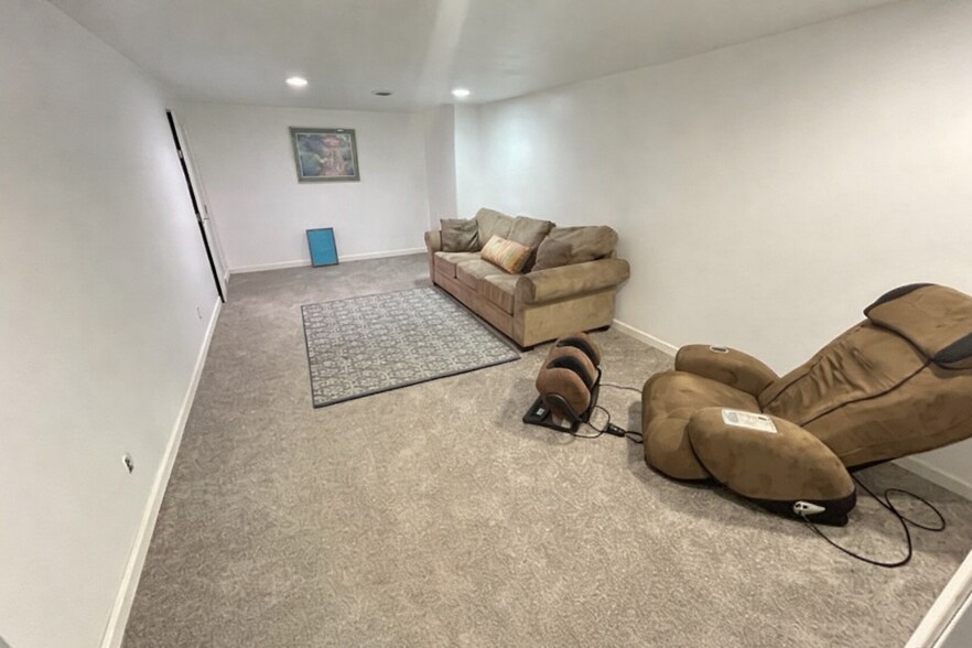 lower level living room - 7215 18th Ave S