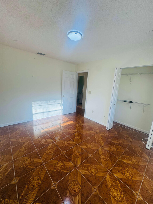 Building Photo - 782 Orchid Dr