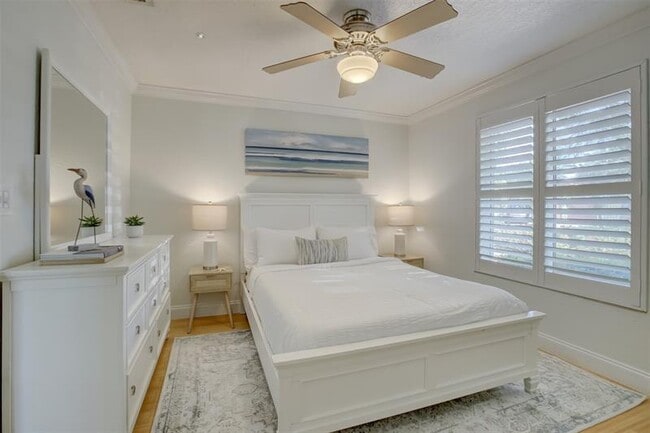 Building Photo - 2600 N Riverside Dr