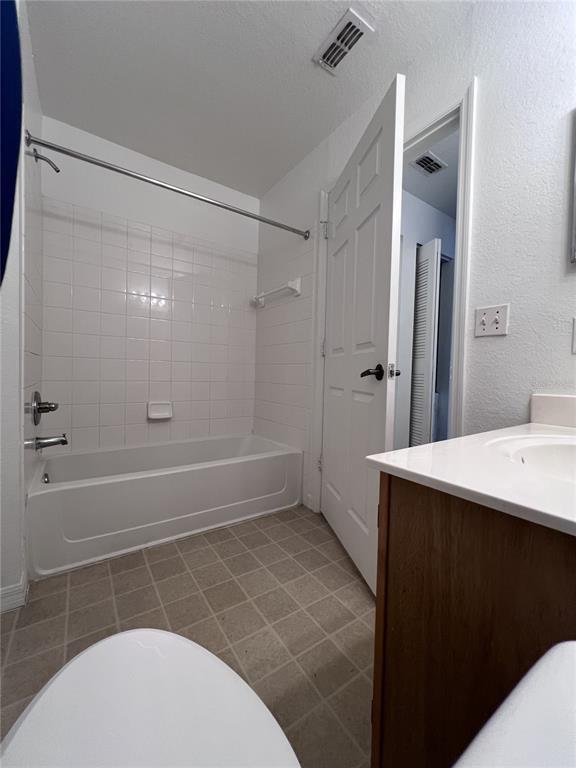 Building Photo - 4009 Venetian Bay Dr