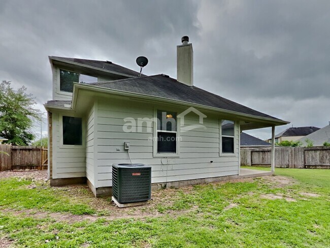 Building Photo - 10006 Tulip Trails Ct