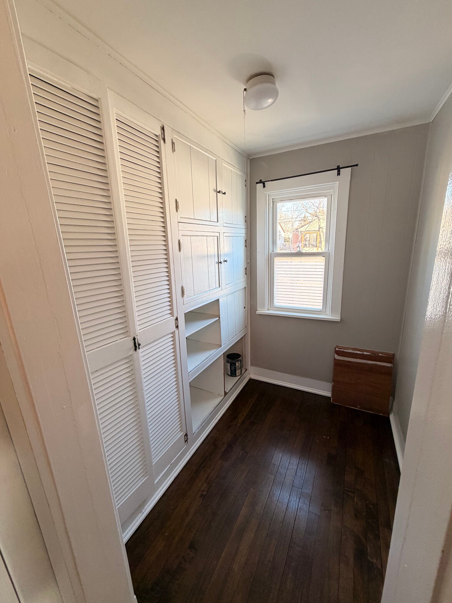 Building Photo - 856 Woodlawn Ave