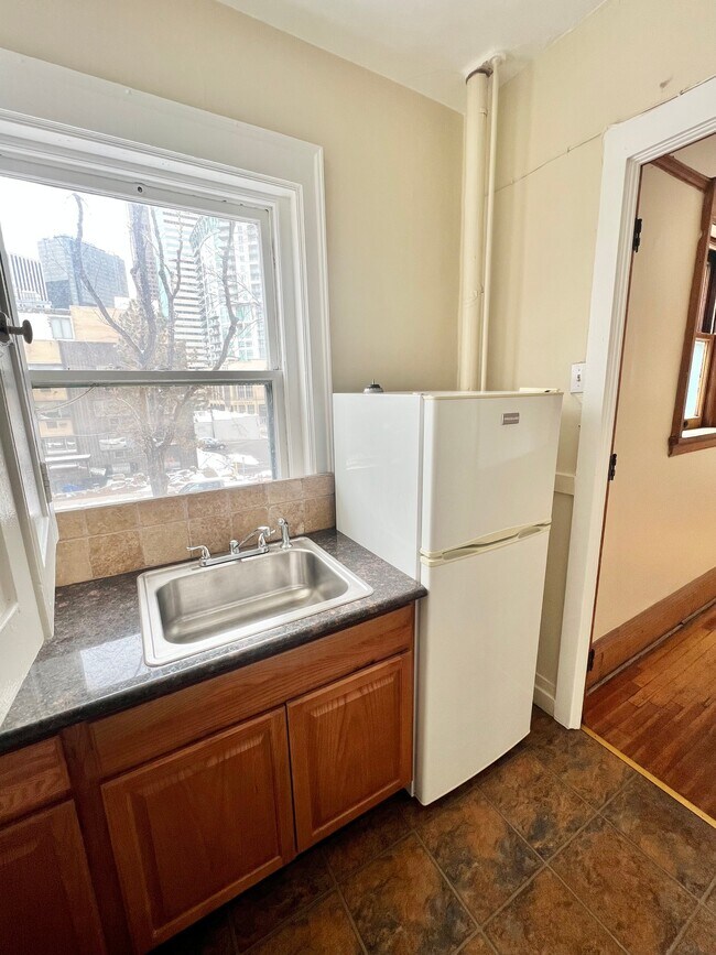 IMG_0808 - Cross Apartments