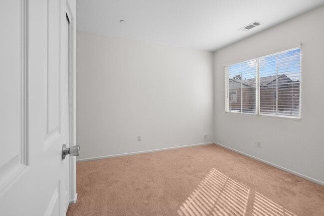 Building Photo - 4BR Gated Riverside Home | Fireplace | 2-Car Garage | Washer/Dryer | 3D Tour