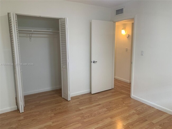 Building Photo - 2460 SW 18th Ave